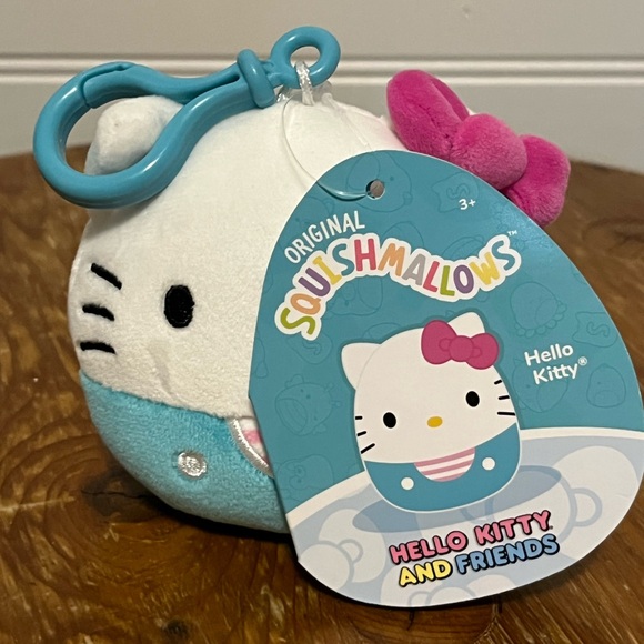 Hello Kitty Squishmallow Clip - Picture 2 of 4